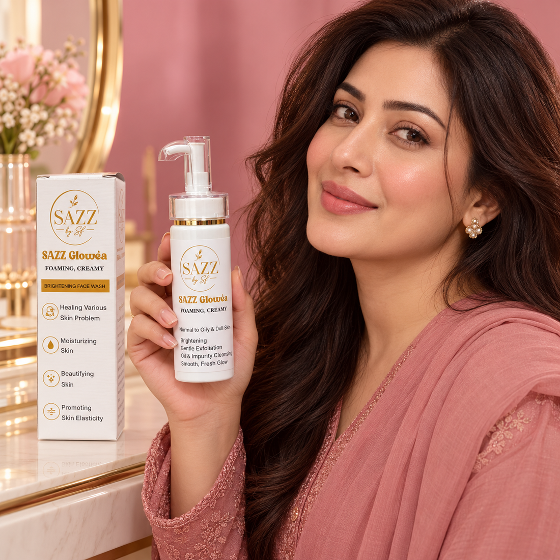 SAZZ Glowéa Brightening Creamy Foaming Face Wash